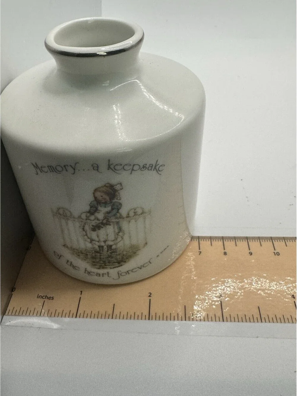 Holly Hobbie Vase, Memory A Keepsake Of The Heart Forever, 1974 , W.W.A. Inc